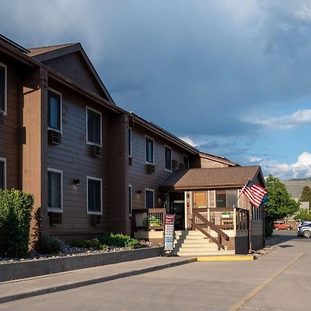 Super 8 By Wyndham Gardiner/Yellowstone Park Area Zewnętrze zdjęcie