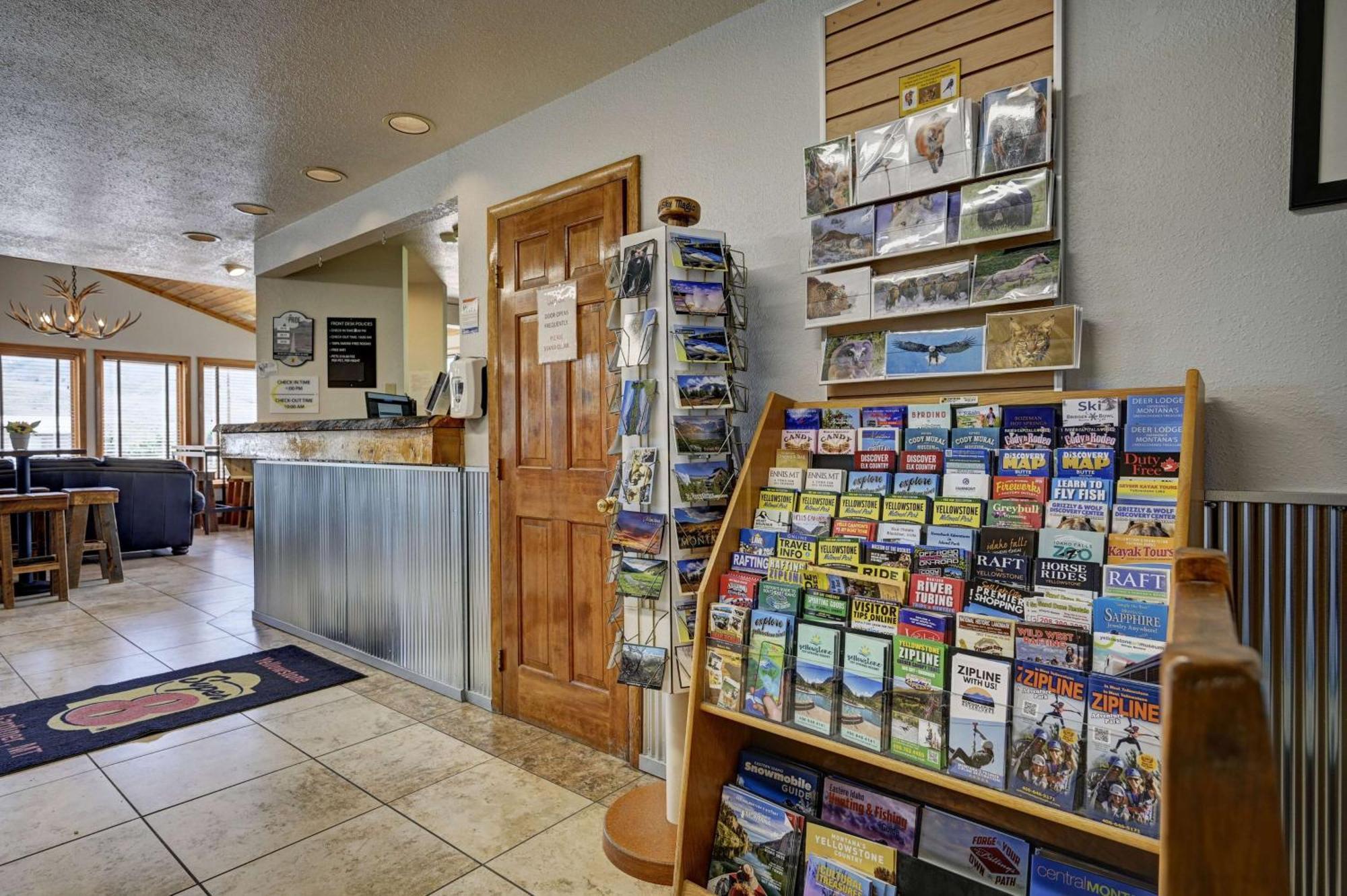 Super 8 By Wyndham Gardiner/Yellowstone Park Area Zewnętrze zdjęcie