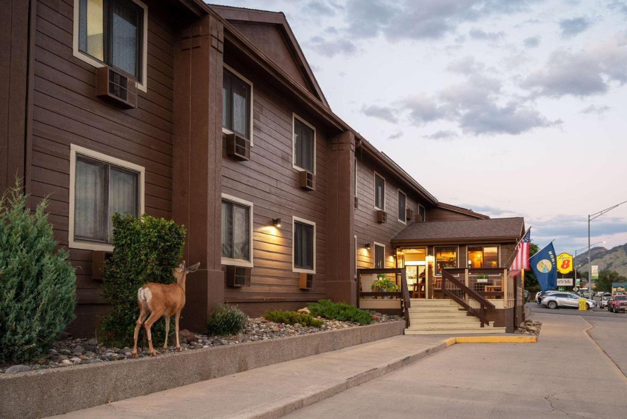 Super 8 By Wyndham Gardiner/Yellowstone Park Area Zewnętrze zdjęcie