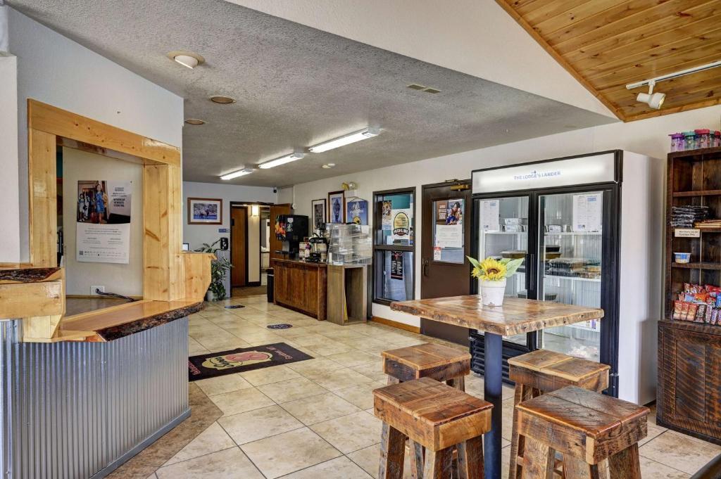 Super 8 By Wyndham Gardiner/Yellowstone Park Area Zewnętrze zdjęcie